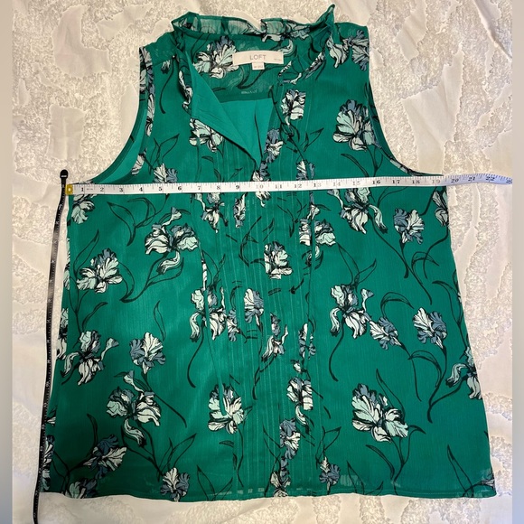 LOFT Green Floral Pintucked Ruffle Tie Neck Shell, Medium Petitie - Picture 3 of 7
